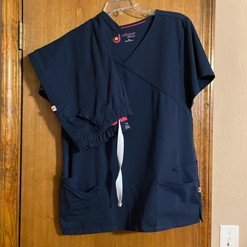 Urbane Ultimate Scrubs
